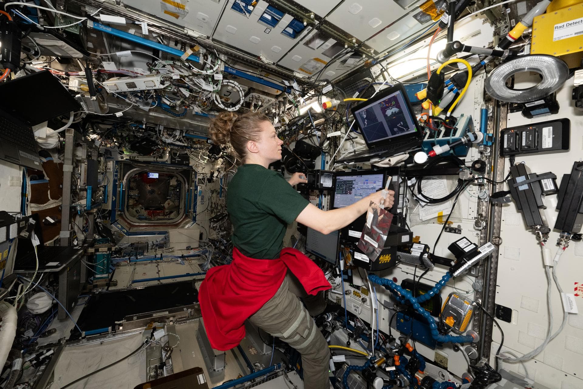 Station Crew Awaits Cygnus Cargo Mission