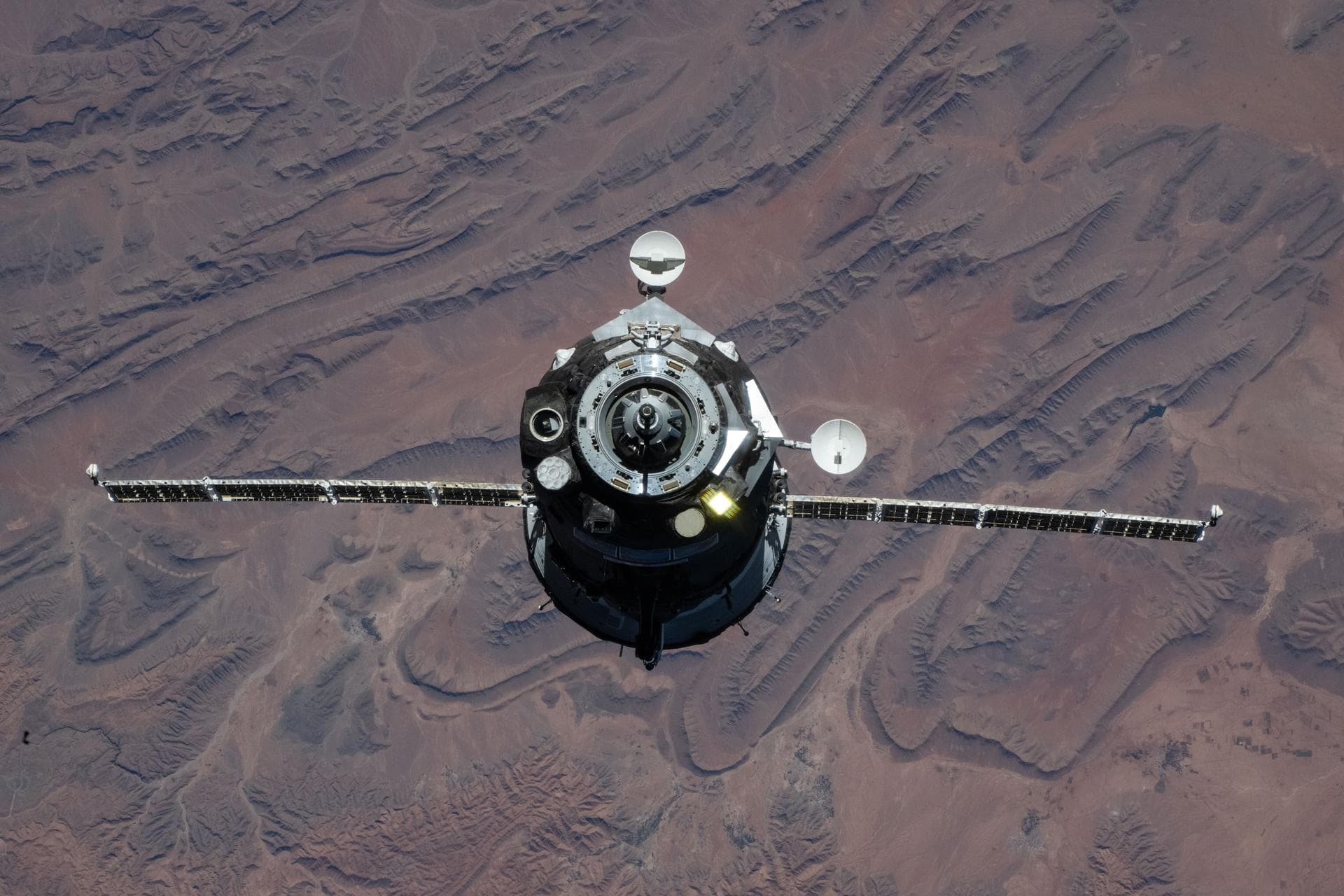 New Trio Gets Up to Speed With Station Life as Space Biology Continues