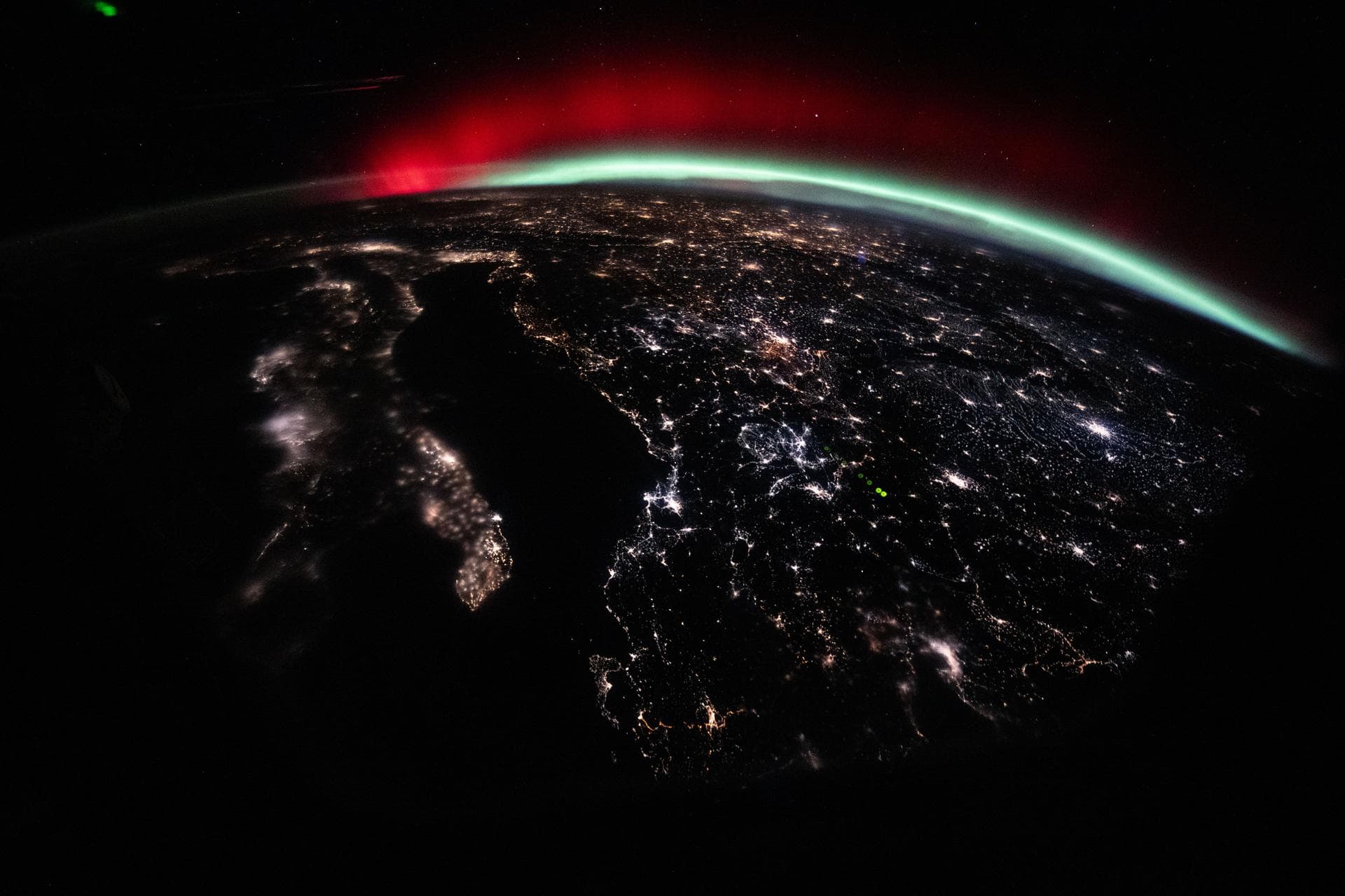 Week Ends with Dragon Preps, Space Physics, and Human Research