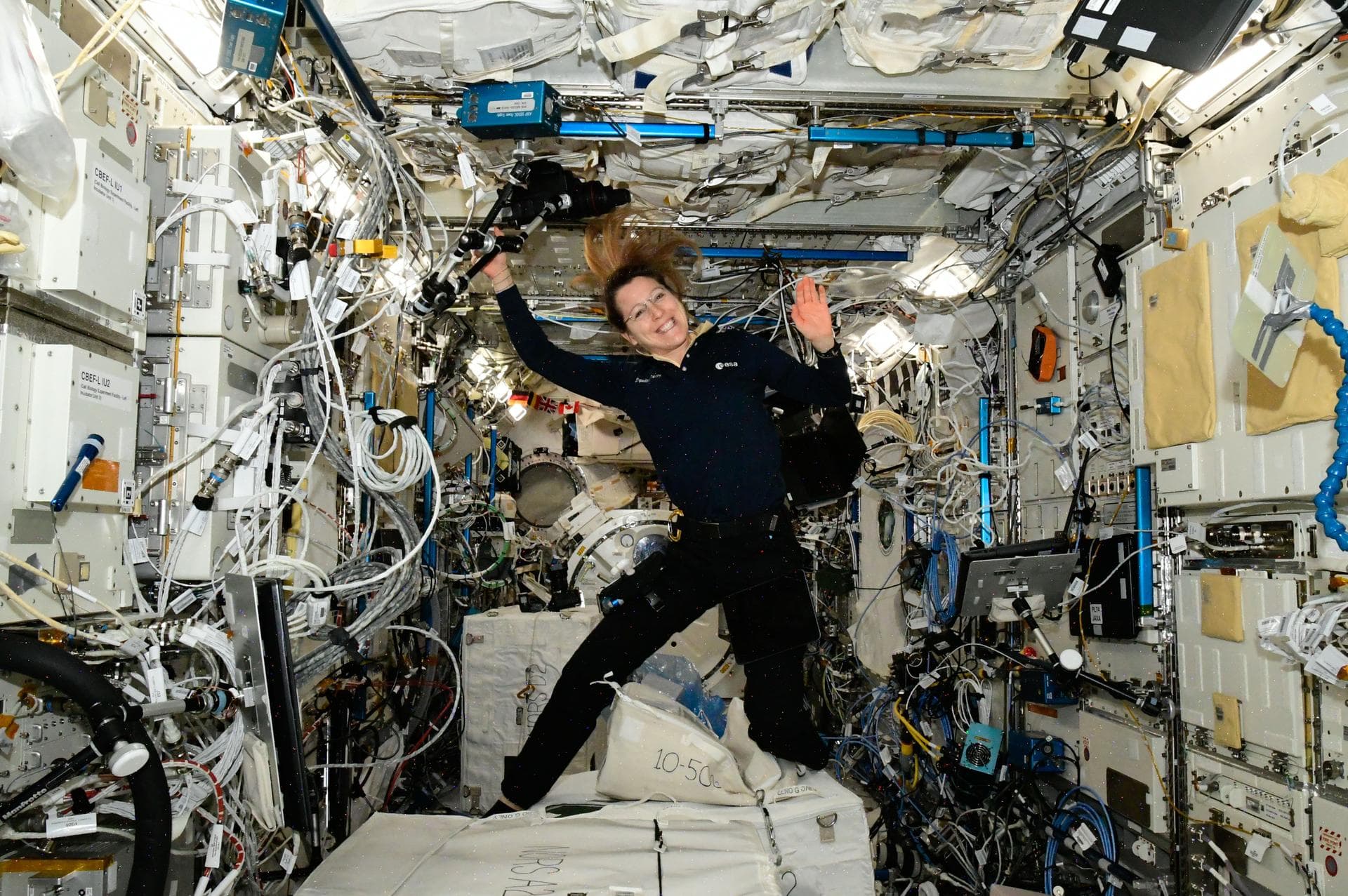 Crew Biology Research, Spacecraft Cargo Jobs Kick Off Week on Station