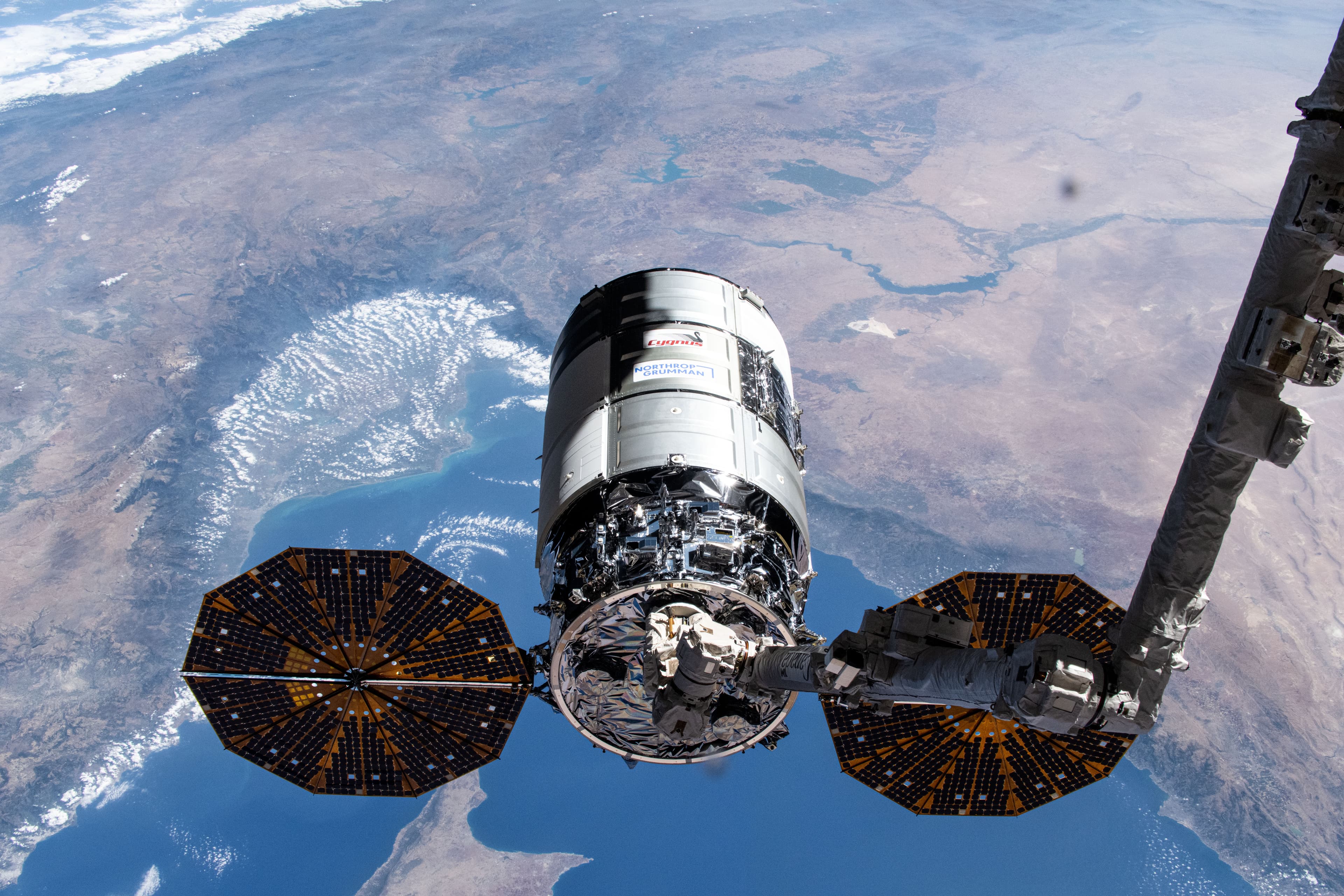 NASA, Northrop Grumman Assessing Cygnus XL Engine Burn Plan