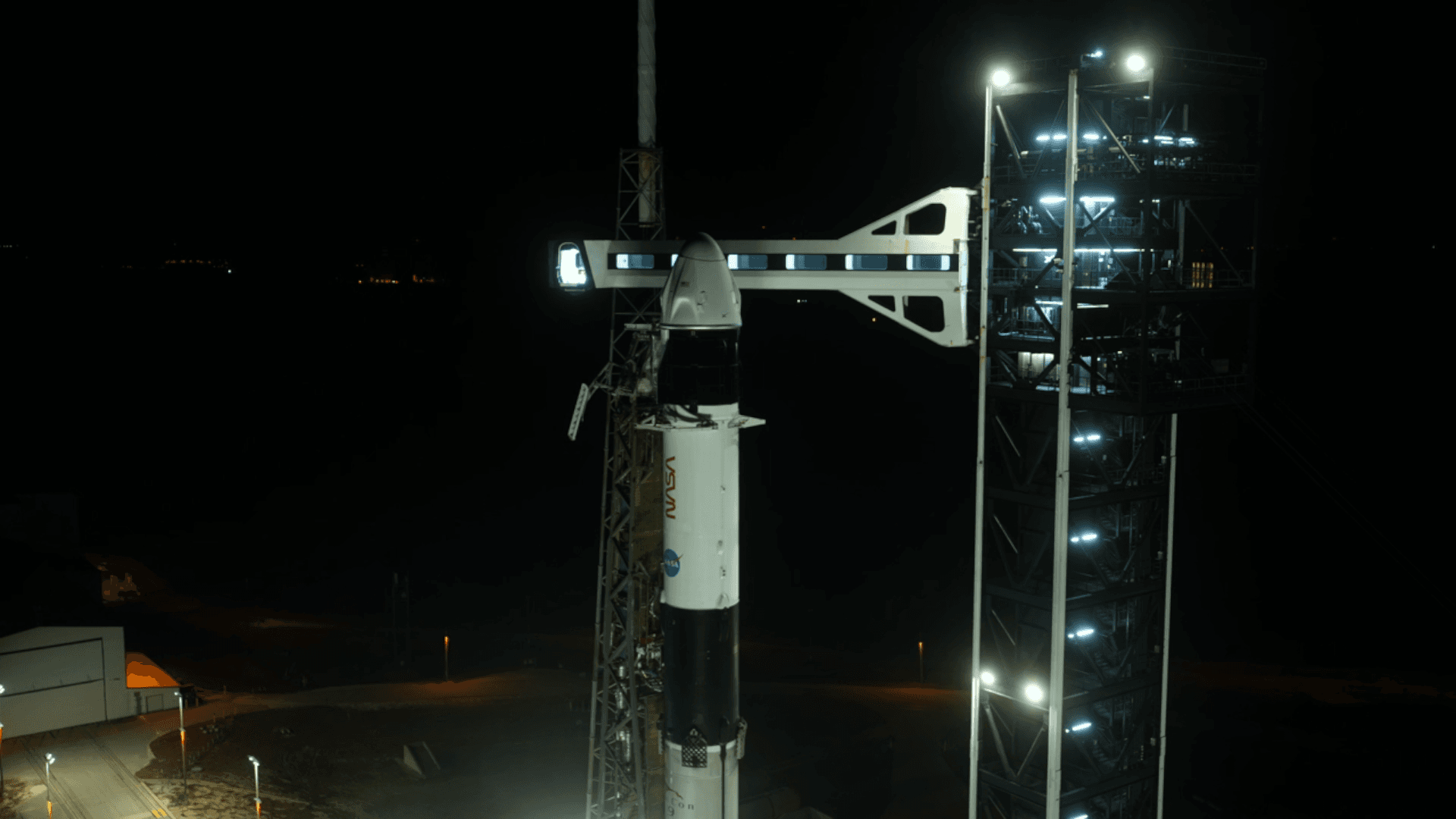 Crew 12: Access Arms Retracts