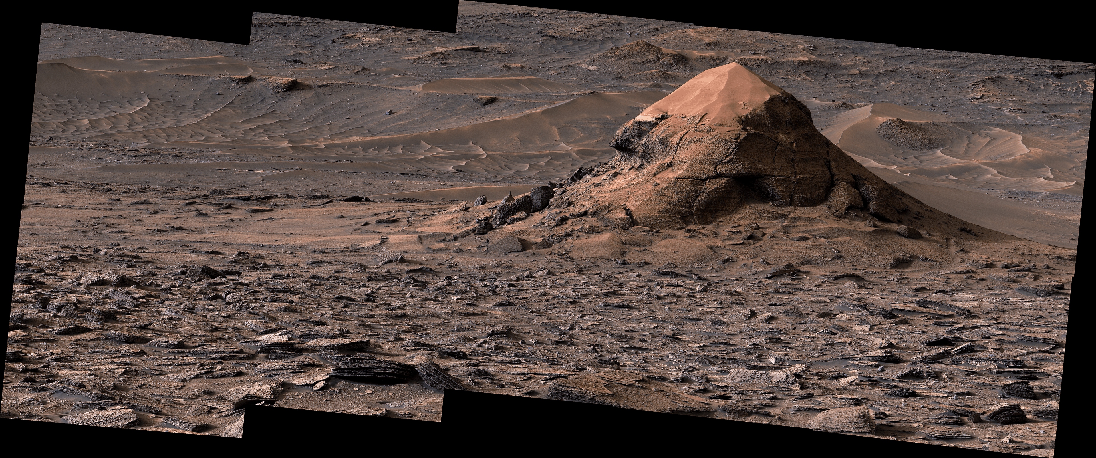 NASA’s Curiosity Views a Sand-Capped Butte