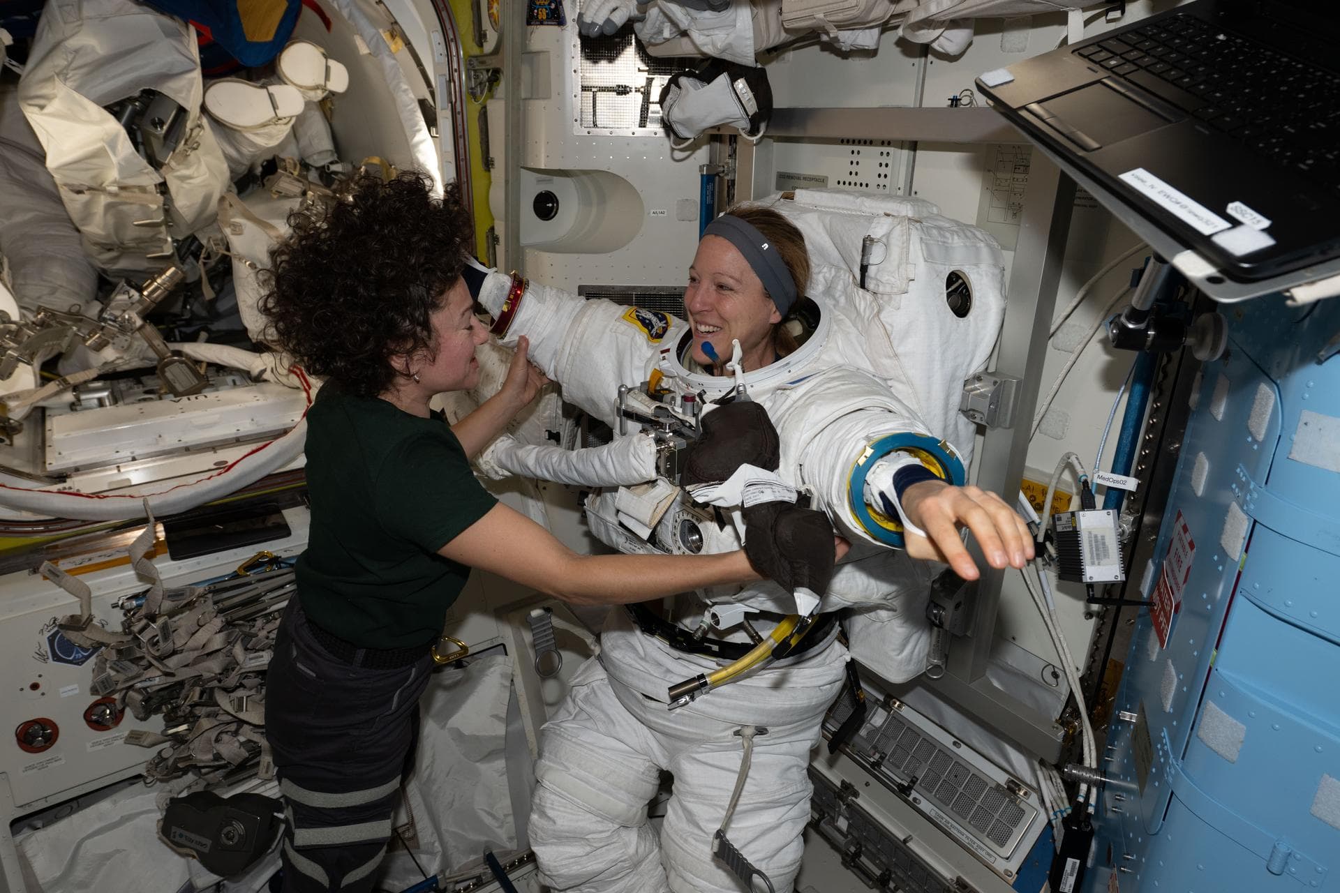 Week Ends Aboard Station With Robotics, Spacewalk Reviews, and Science