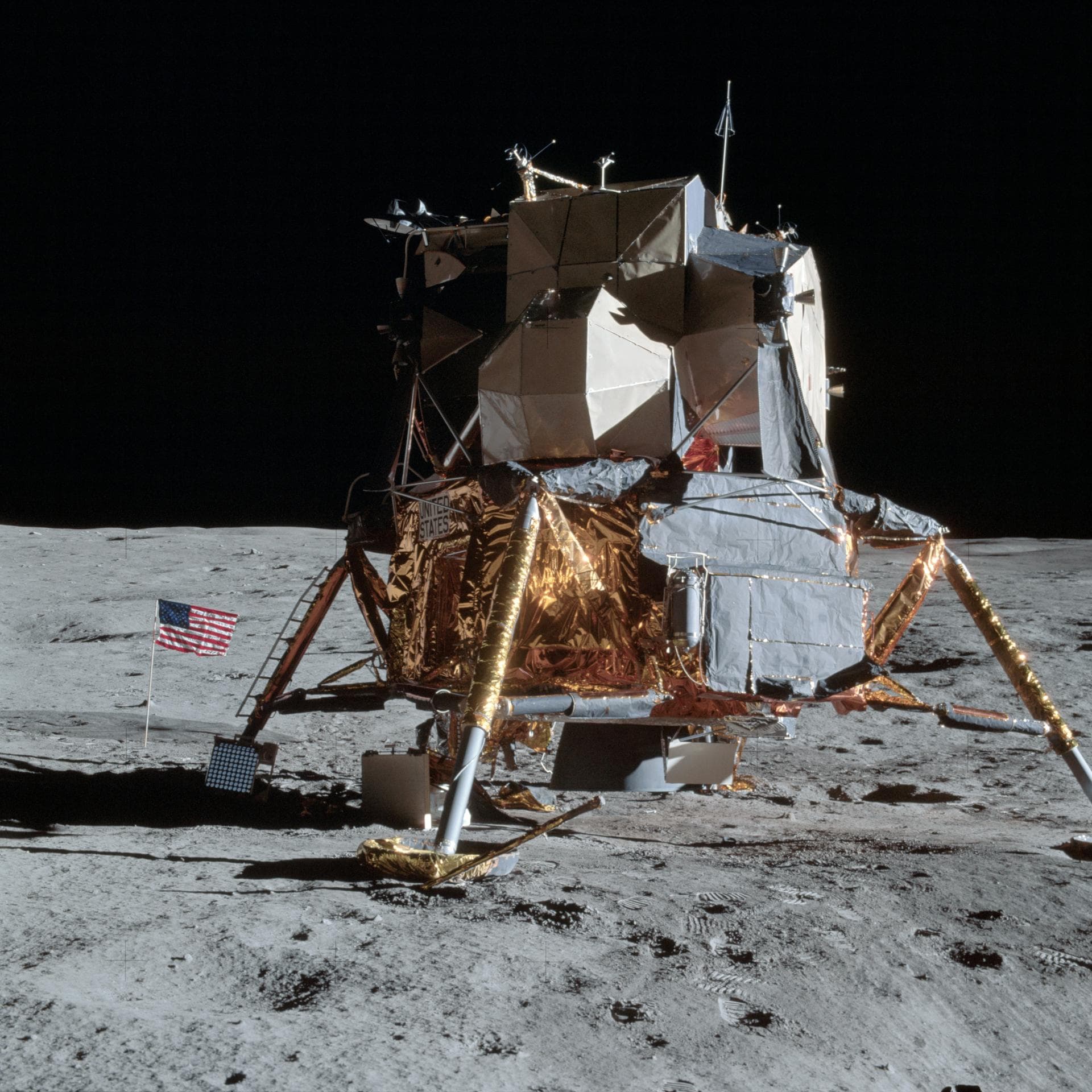 Apollo LM | Apollo 16 — Apollo LM