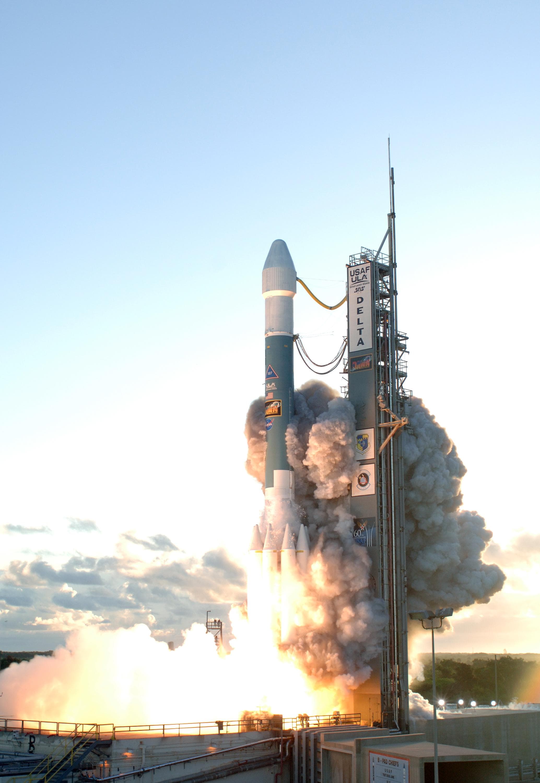 Delta II 7925H-9.5 | Dawn — Delta II