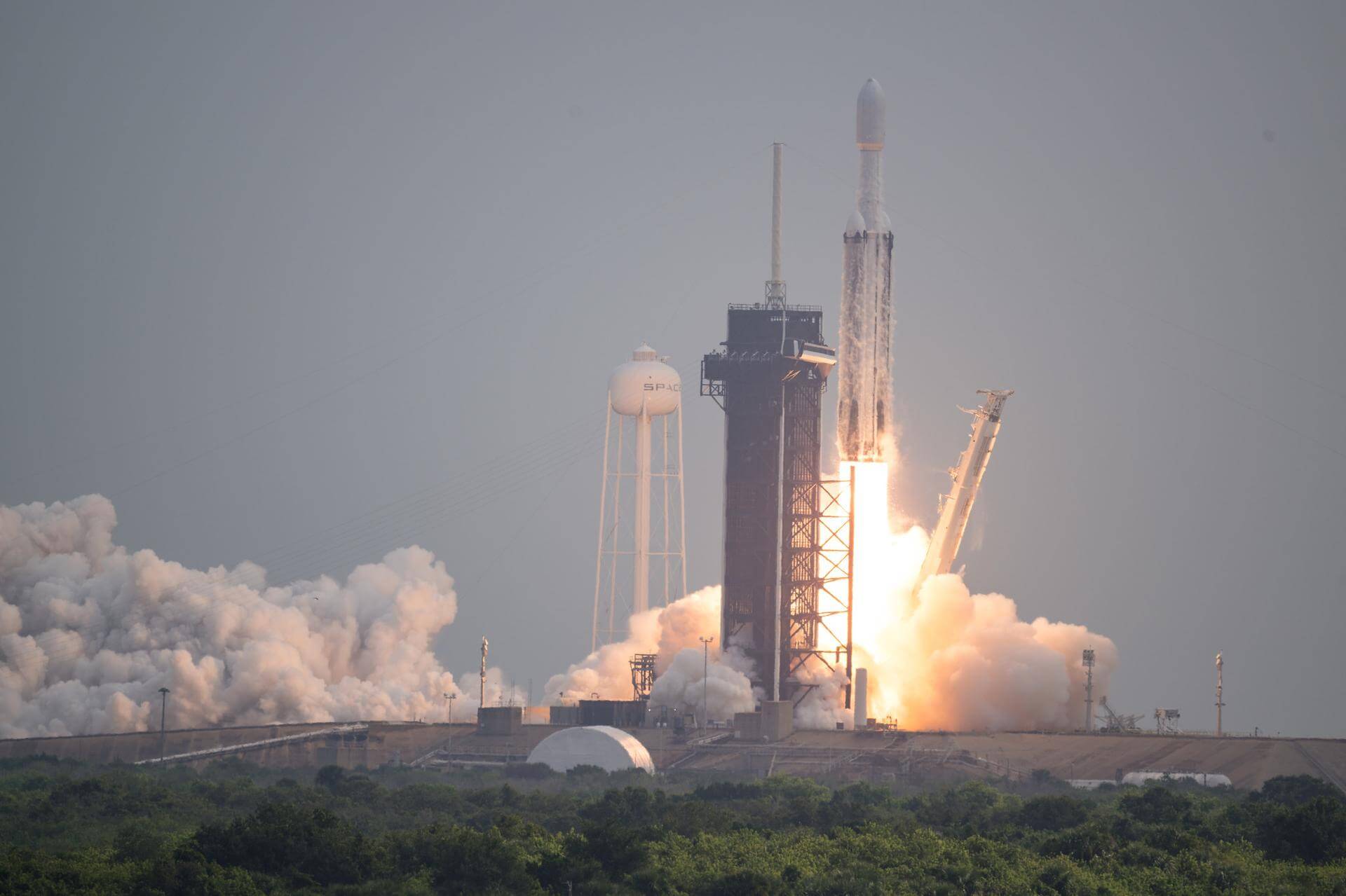 Falcon Heavy | Psyche — Falcon Heavy